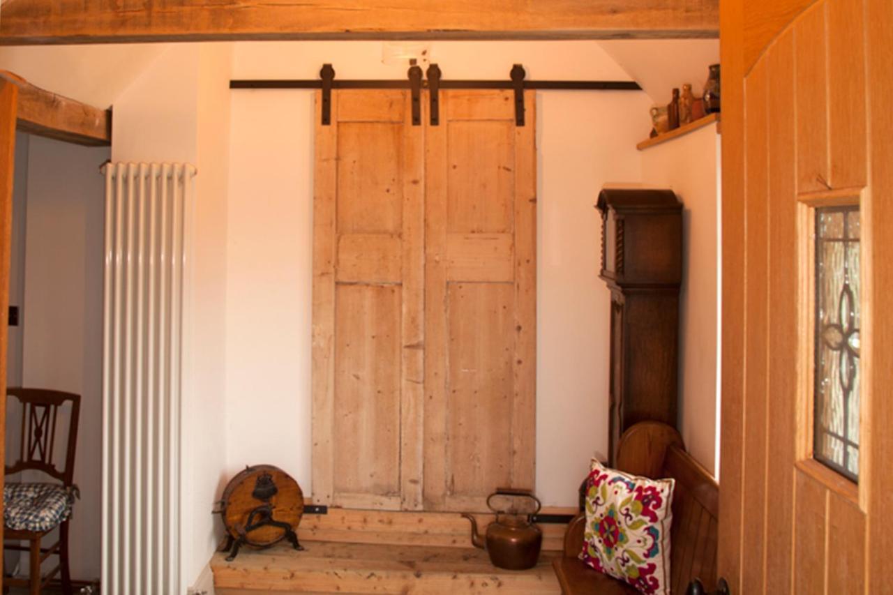 The Cottage Cross in Hand ภายนอก รูปภาพ